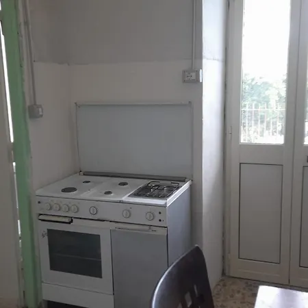 Con Giardino 100mt Dal Mare Appartamento Anzio